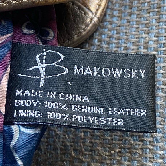 B makowsky crossbody. - Picture 6 of 14